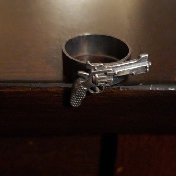 Handmade OOAK (by me) Silver Gun Ring with Patina, size 7.5 - Picture 5 of 7